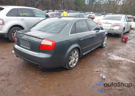2004 Audi S4 4.2 z USA, uszkodzony, nr VIN WAUPL58E14A272475